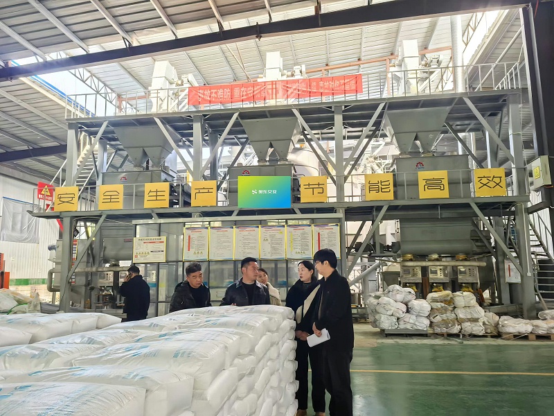 深入企業(yè)紓困解難 新野縣交通局局長(zhǎng)助力奧東集團(tuán)包裝材料產(chǎn)業(yè)升級(jí)
